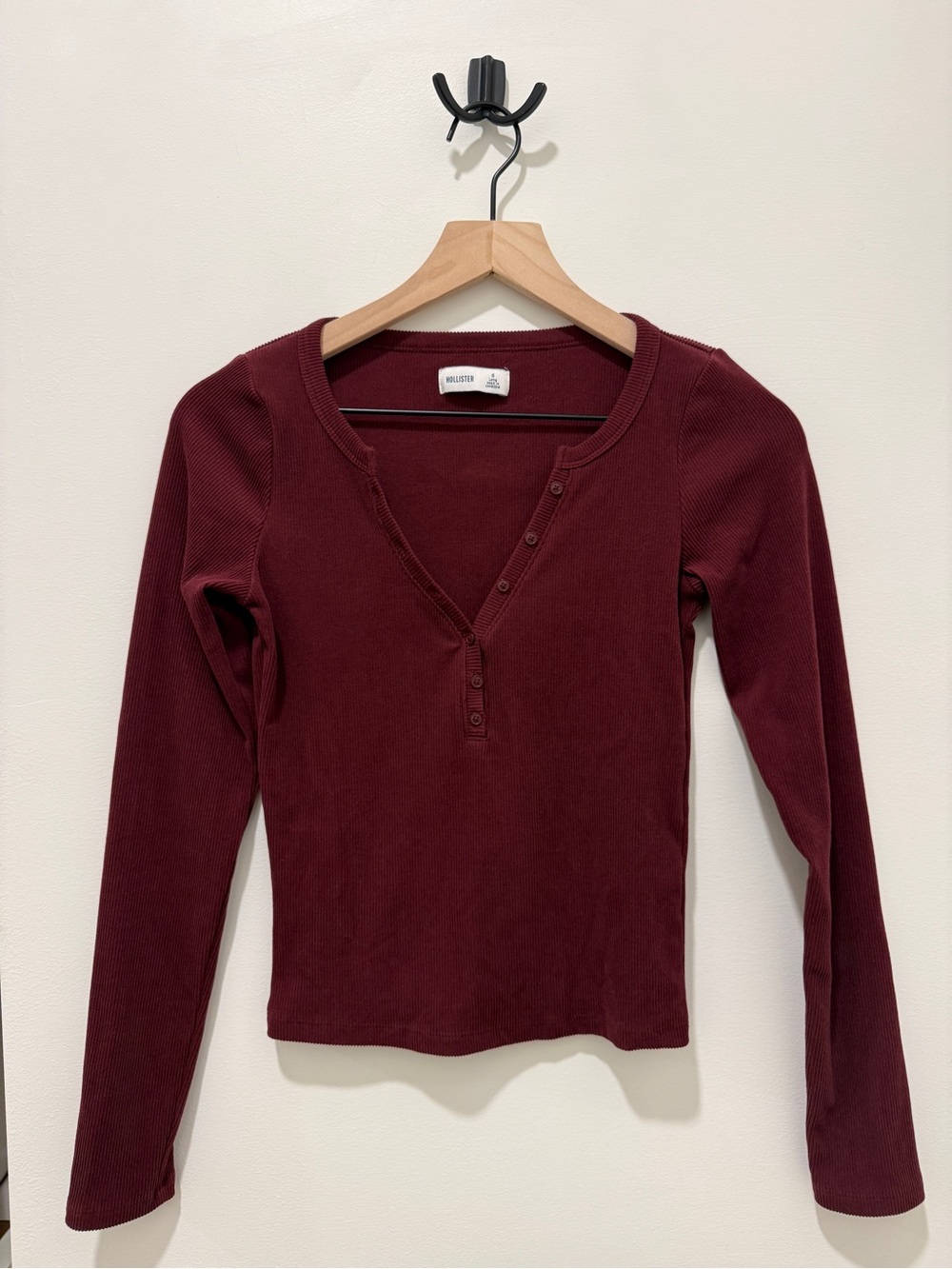 Hollister Ribbed Henley Button-Up Long Sleeve Top